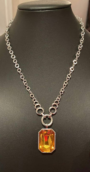 Queen Bling Yellow Necklace